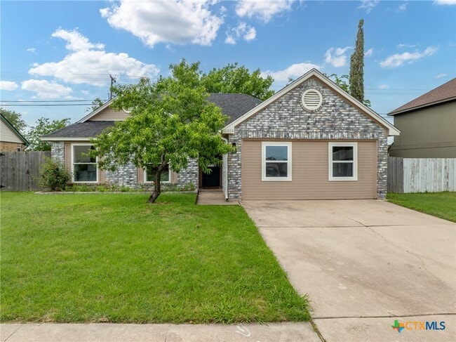 Building Photo - 2804 Bluejay Dr