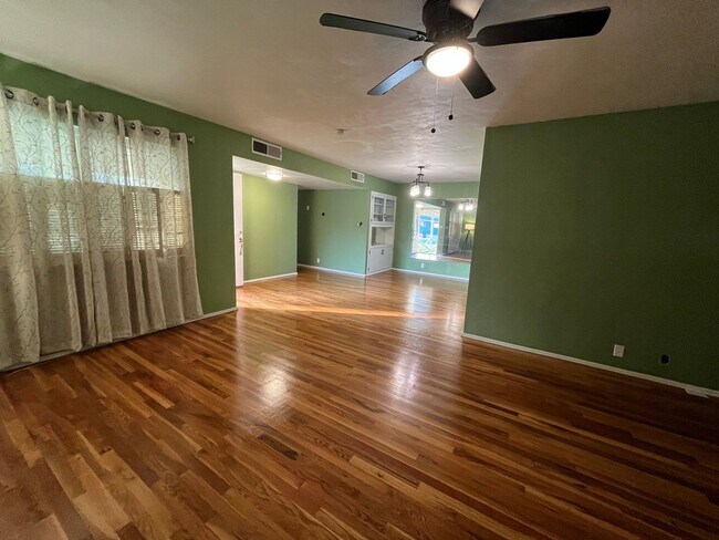 Building Photo - Cozy Home for rent in Tulare