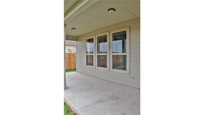 Building Photo - 336 Jake Dr