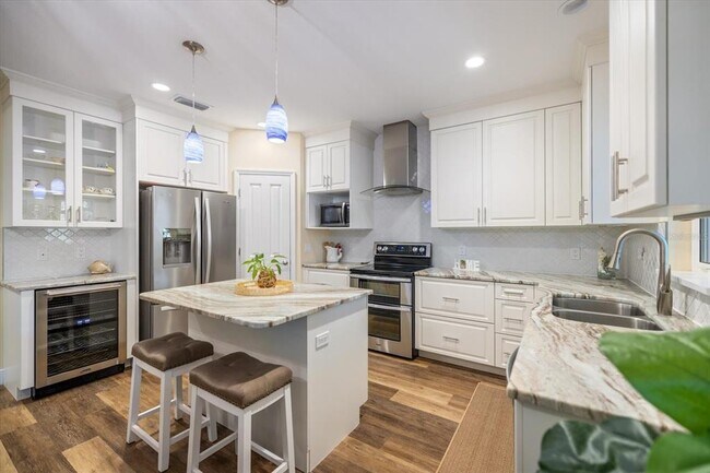 Building Photo - 2339 Datura St