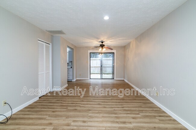 Building Photo - 2705 Sood Rd