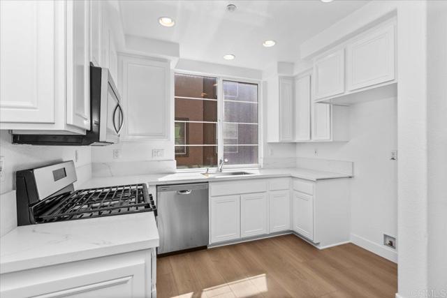 Building Photo - 676 Kellogg St