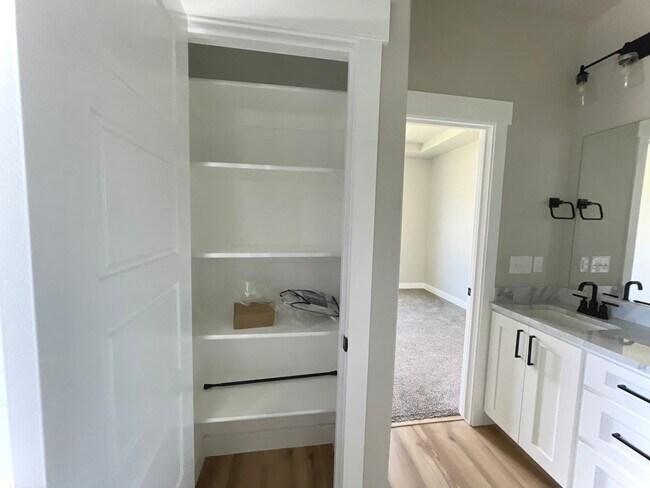 Building Photo - 3 bed 2 bath House in Nephi
