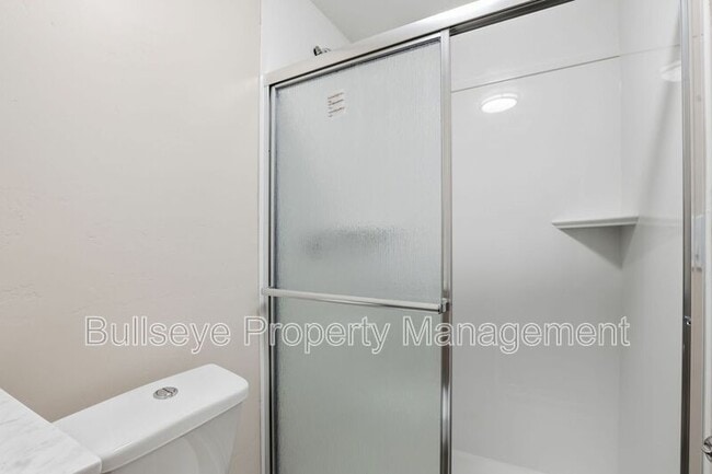 Building Photo - 830 N 10th St