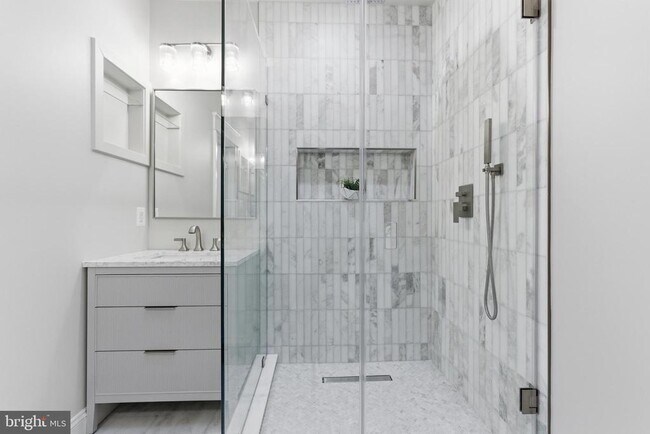 Building Photo - 1319 East Capitol St SE