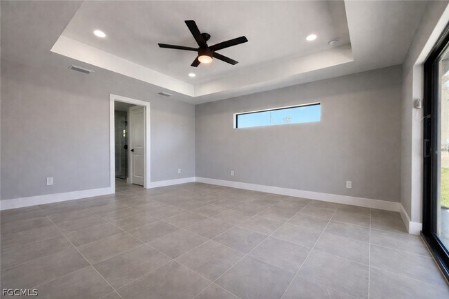 Building Photo - 224 SE 13th Terrace