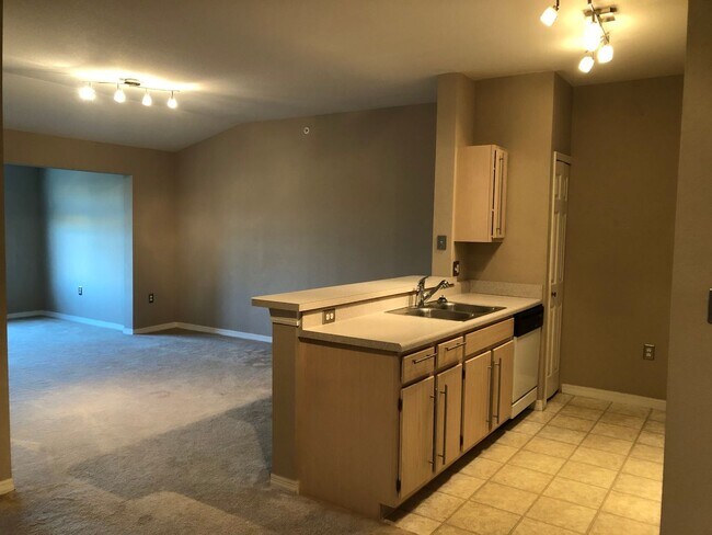 Building Photo - APARTMENT FOR RENT IN THE BEST AREA OF ORLANDO
