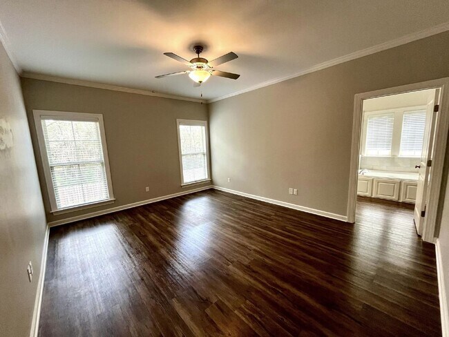 Building Photo - Available now FOR RENT in Dothan, AL!!