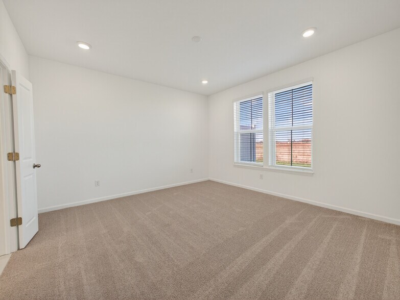 Building Photo - 268 Onset Way