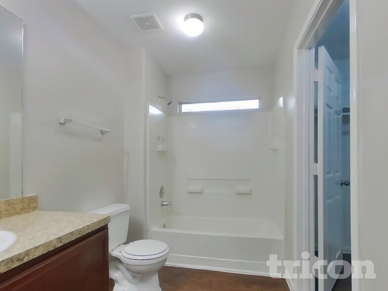 Building Photo - 21419 Palma Grove Way