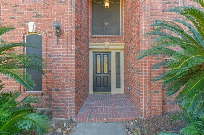 Building Photo - 15206 Evergreen Knoll Ln