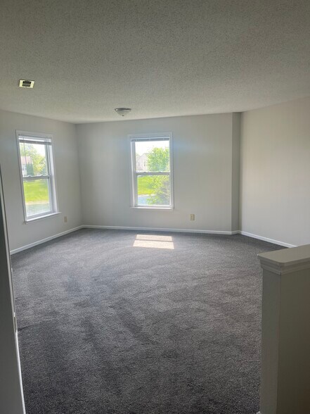 Building Photo - 4125 Pocahontas Dr