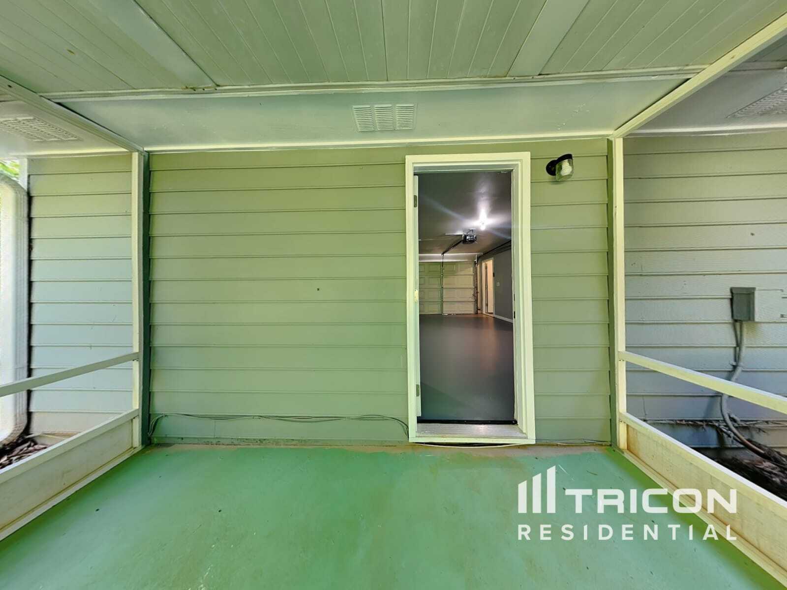 Building Photo - 389 Hillridge Dr