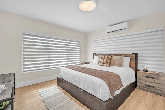 Building Photo - 8225 SW 39th St