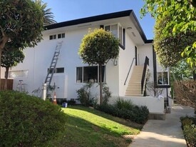 Building Photo - 1021 Grove