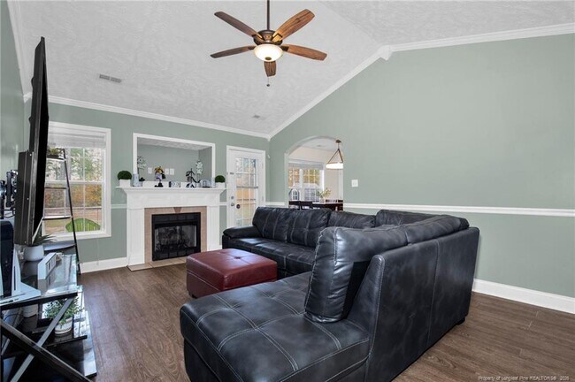 Building Photo - 674 Copper Creek Dr