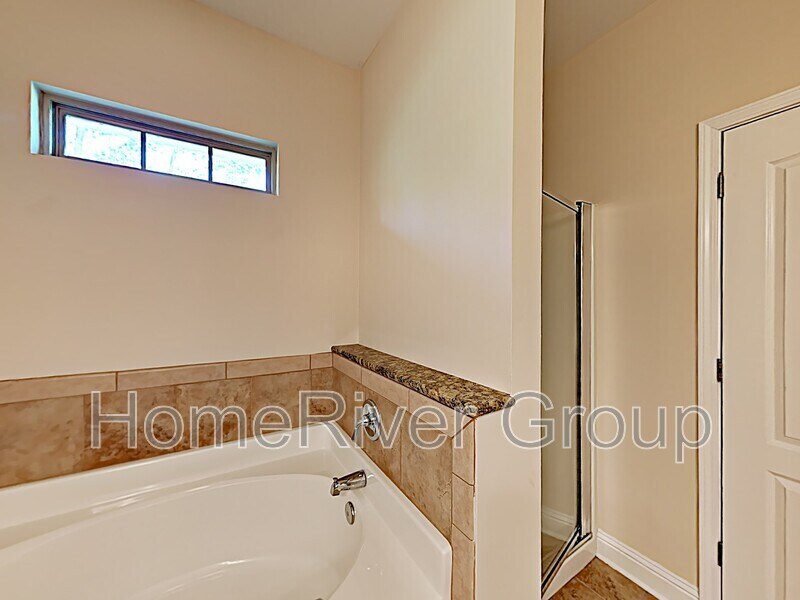 Building Photo - 3915 Fielding Ct