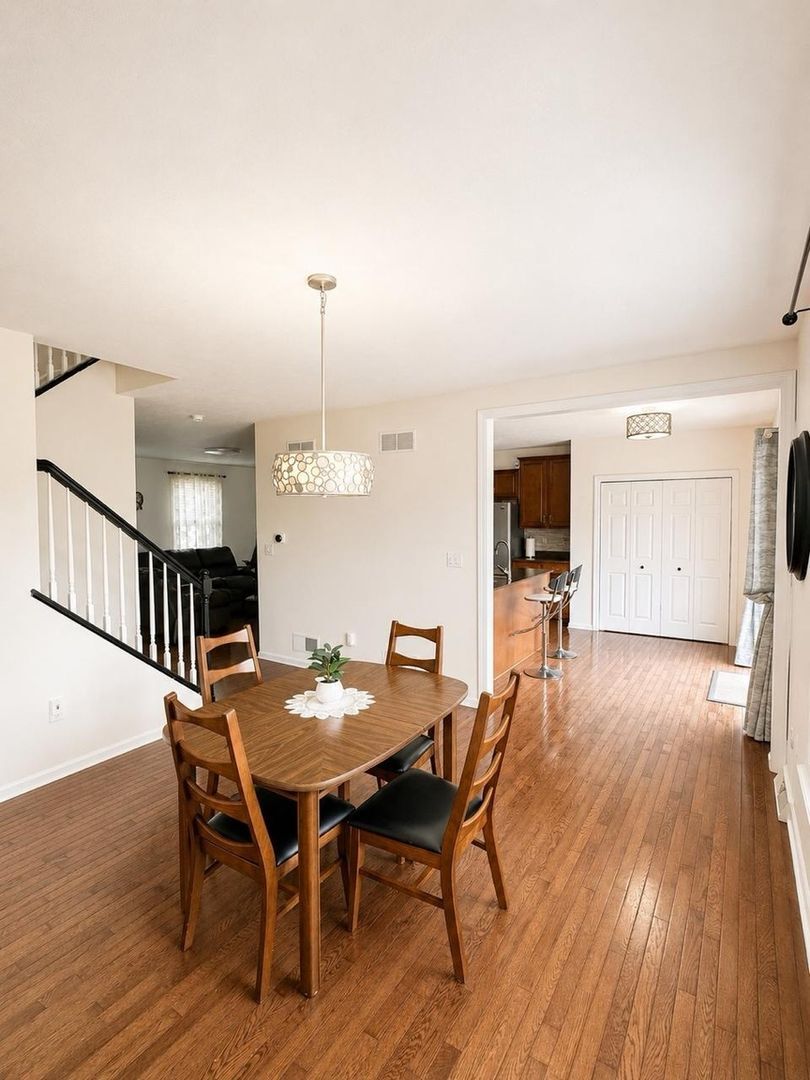Building Photo - 10551 Cherry Grove Ct