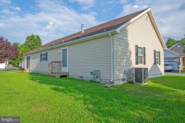 Building Photo - 192 Daffodil Dr