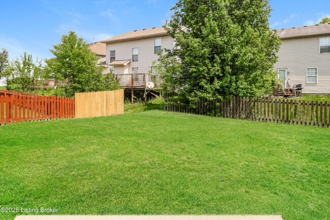 Building Photo - 11334 Top Walnut Loop