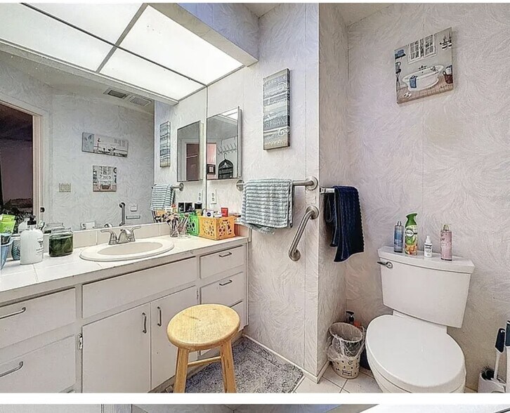 Building Photo - 7569 Heather Walk Dr