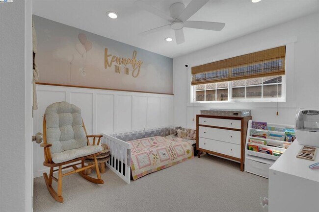 Building Photo - Live in a Modern Luxury 3BR/2BA Home with ...
