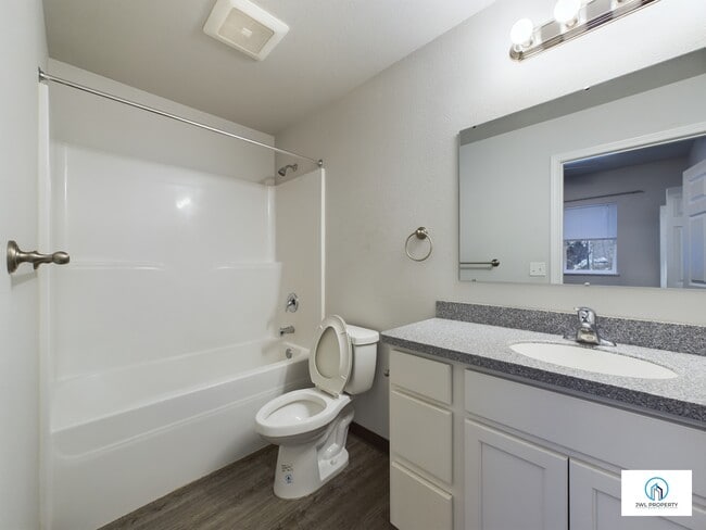 Building Photo - 2416 Homestead Dr