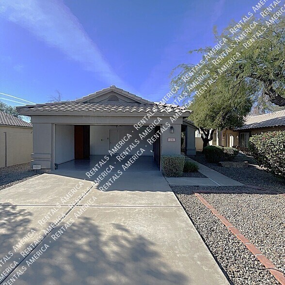 Building Photo - 26 S Tiago Dr