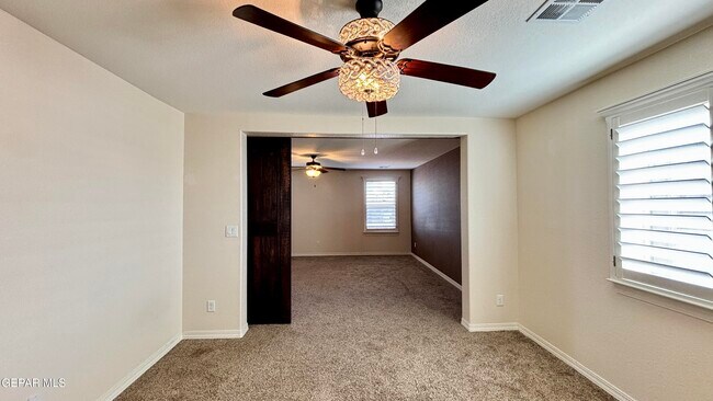 Building Photo - 12437 Pleasant Crest