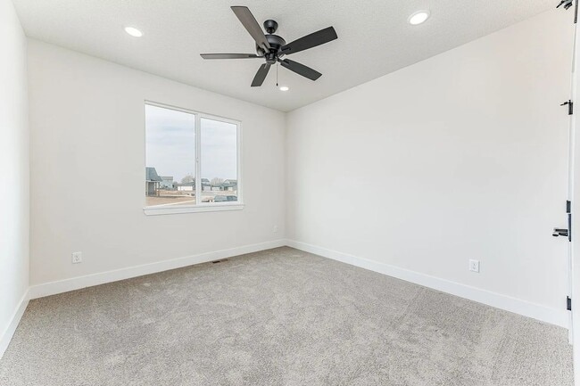 Building Photo - Single family home in Goddard Kansas. This...