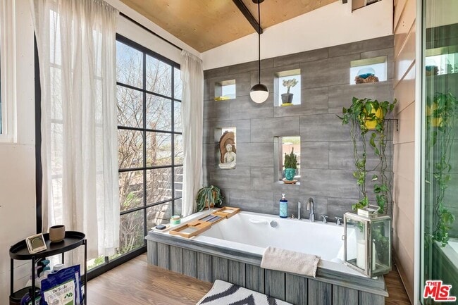 Building Photo - 3121 Verdugo Pl