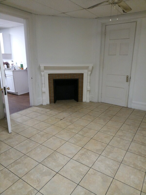 Building Photo - 524 E Lincoln Hwy