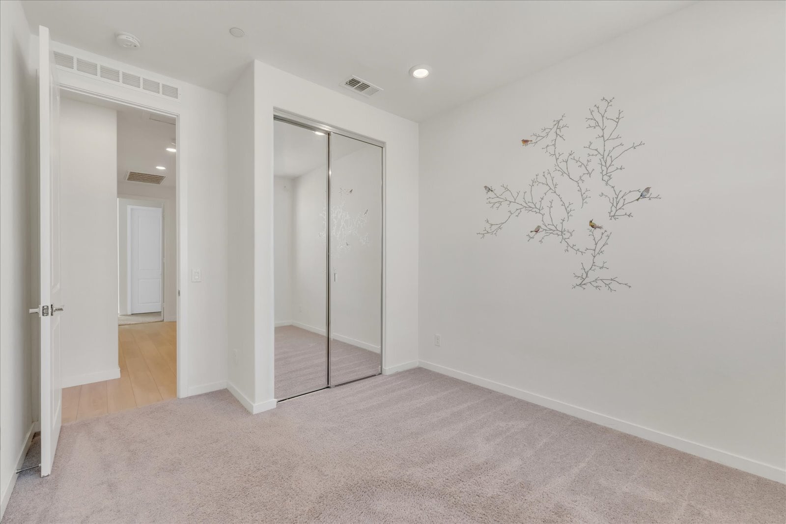 Building Photo - 27116 Valley Oak Pl