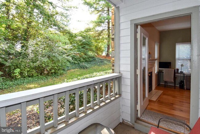 Building Photo - 4409 Sedgehurst Dr