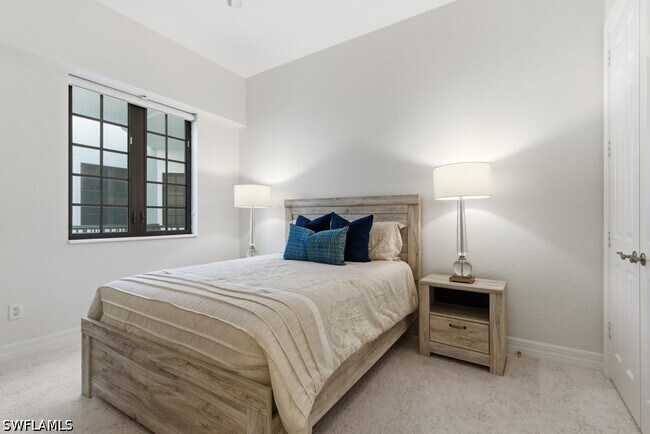 Building Photo - 10731 Mirasol Dr