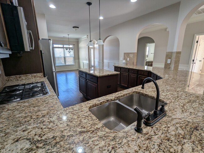 Building Photo - 209 Lovelace Ct