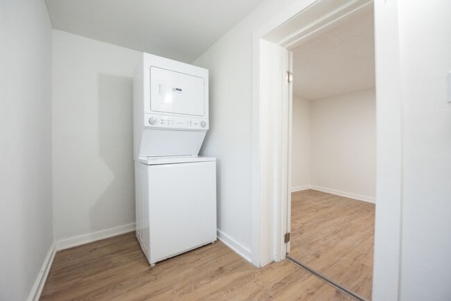 Building Photo - 16781 Akron St