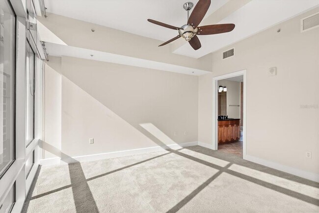 Building Photo - 101 S Eola Dr