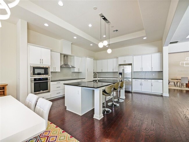 Building Photo - 15704 Marina Bay Dr