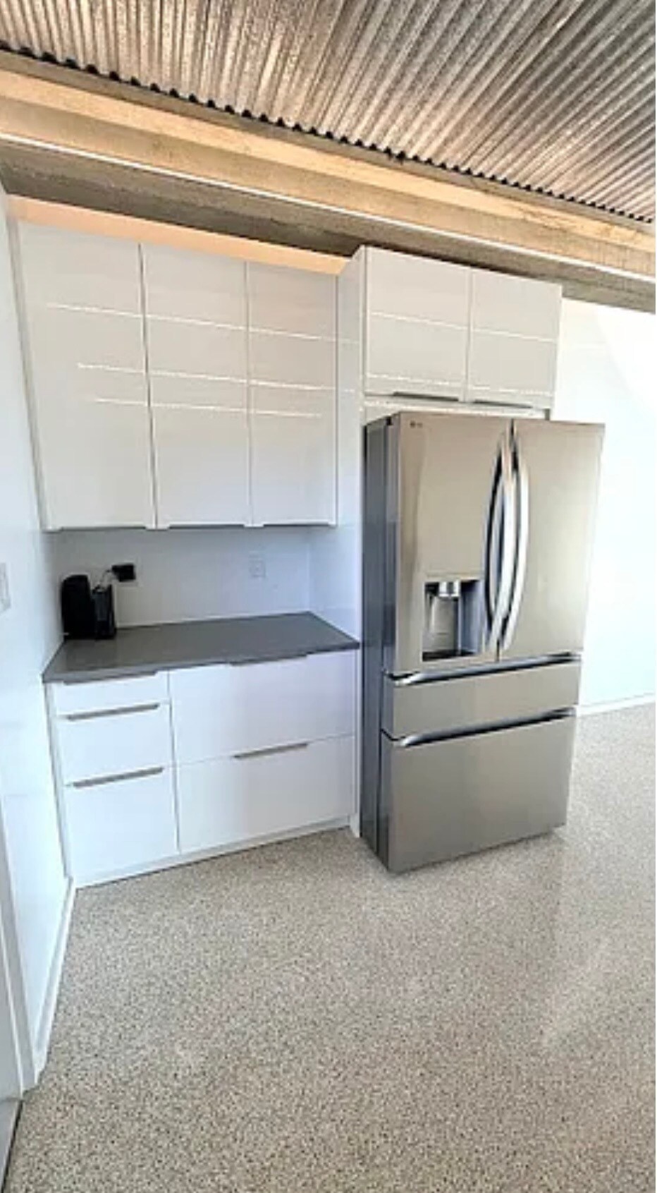 Kitchen - 151 N Orlando Ave