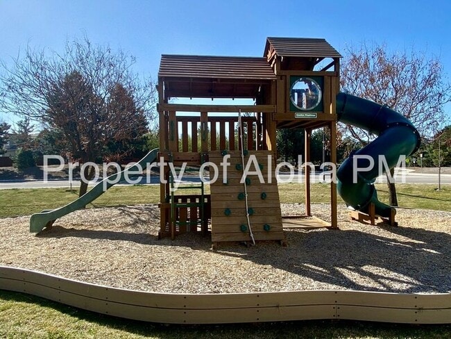 Building Photo - 3534 E Grand Forest Dr