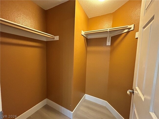 Building Photo - 35 E Agate Ave