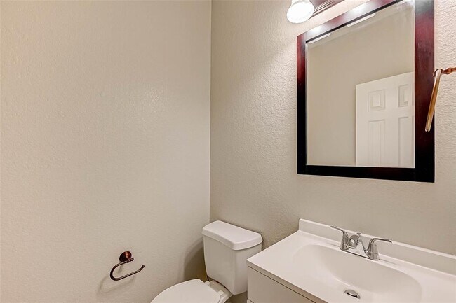 Building Photo - 6519 Bella Noche Dr