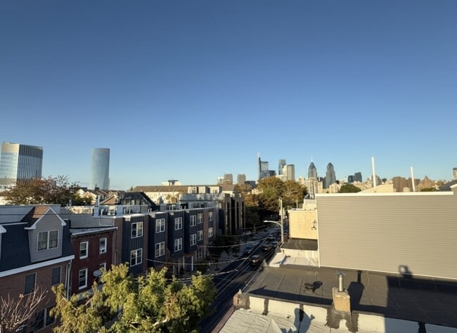 Building Photo - 2529 Grays Ferry Ave