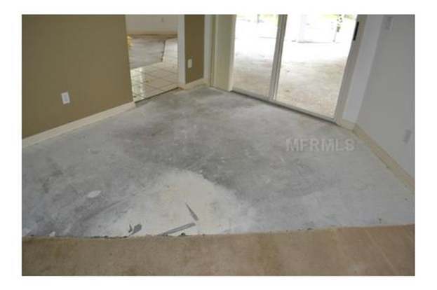 Building Photo - 2216 Kenwick Dr