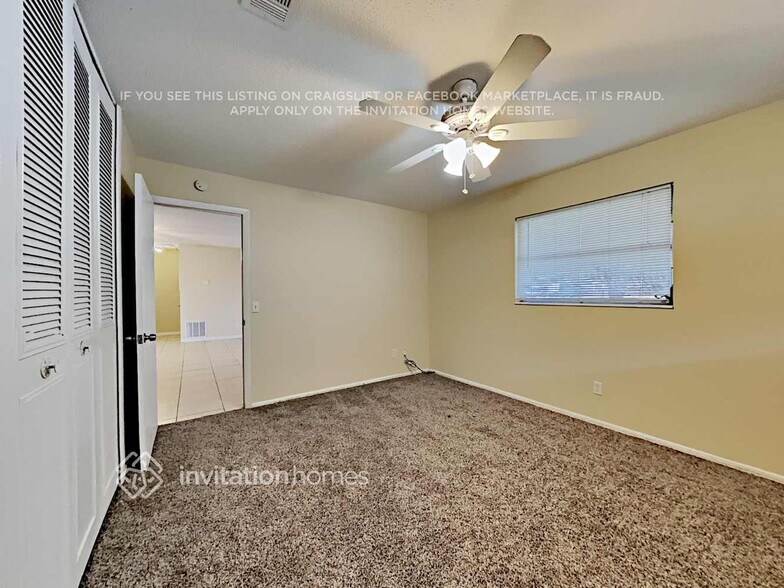 Building Photo - 1806 Dodge Cir S