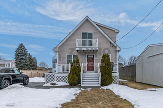 Building Photo - 498 Park Ave