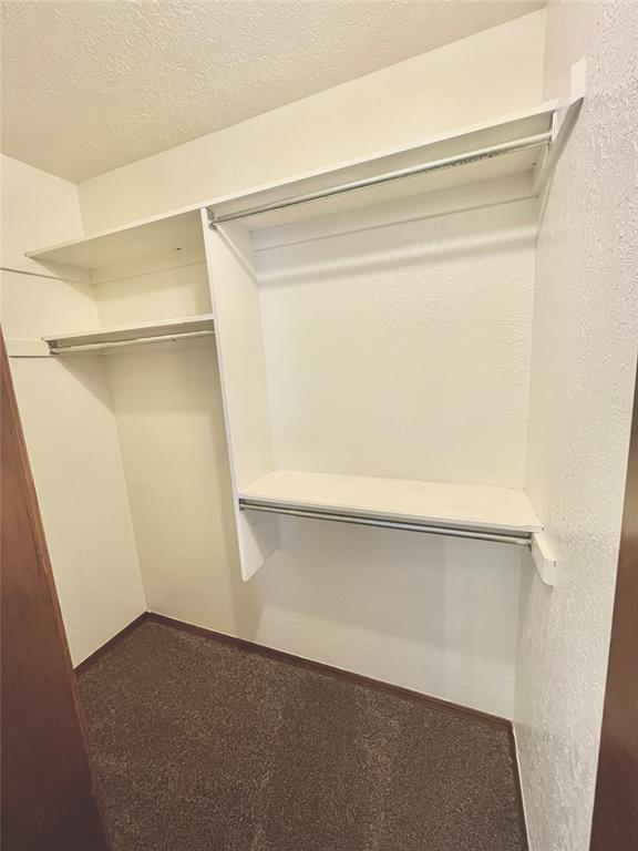 Building Photo - 1901 E Lindsey St