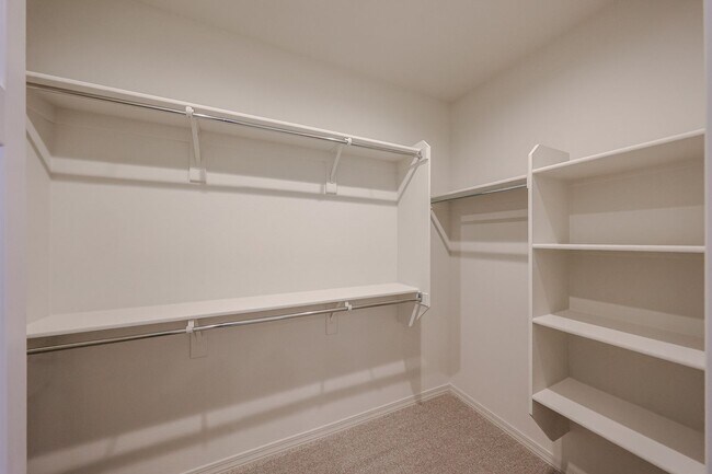 Building Photo - 3 bedroom + Den in Asante community