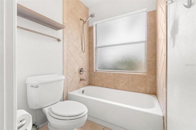 Building Photo - 2400 Feather Sound Dr
